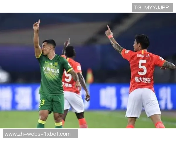 恒大与贵州恒丰激战正酣争夺中超积分榜关键胜利